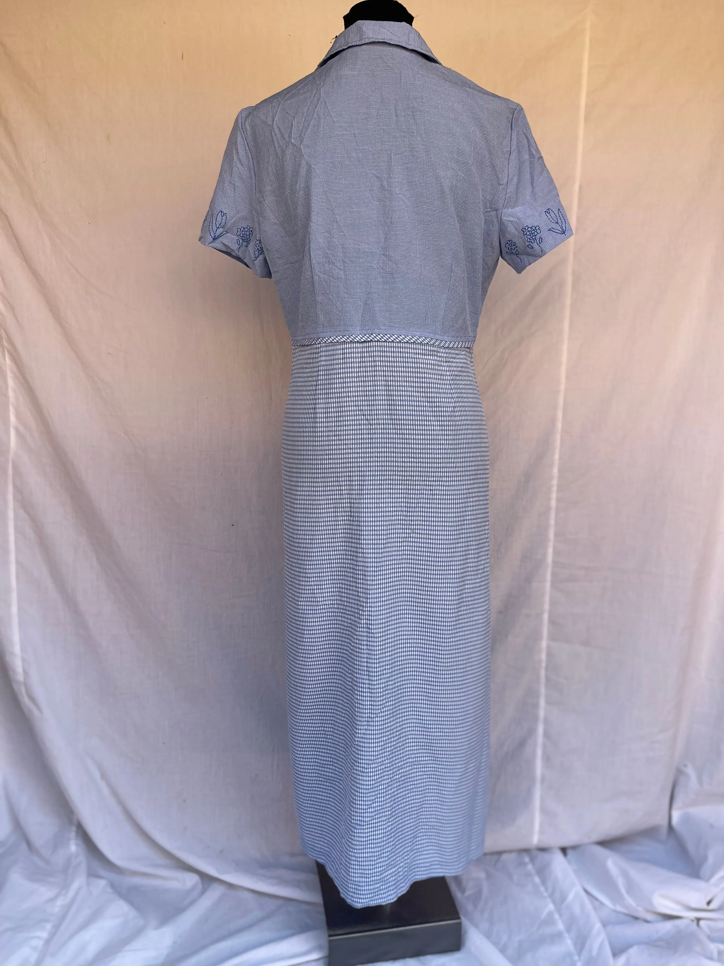 Vintage Checkered Button-Up Dress (34)