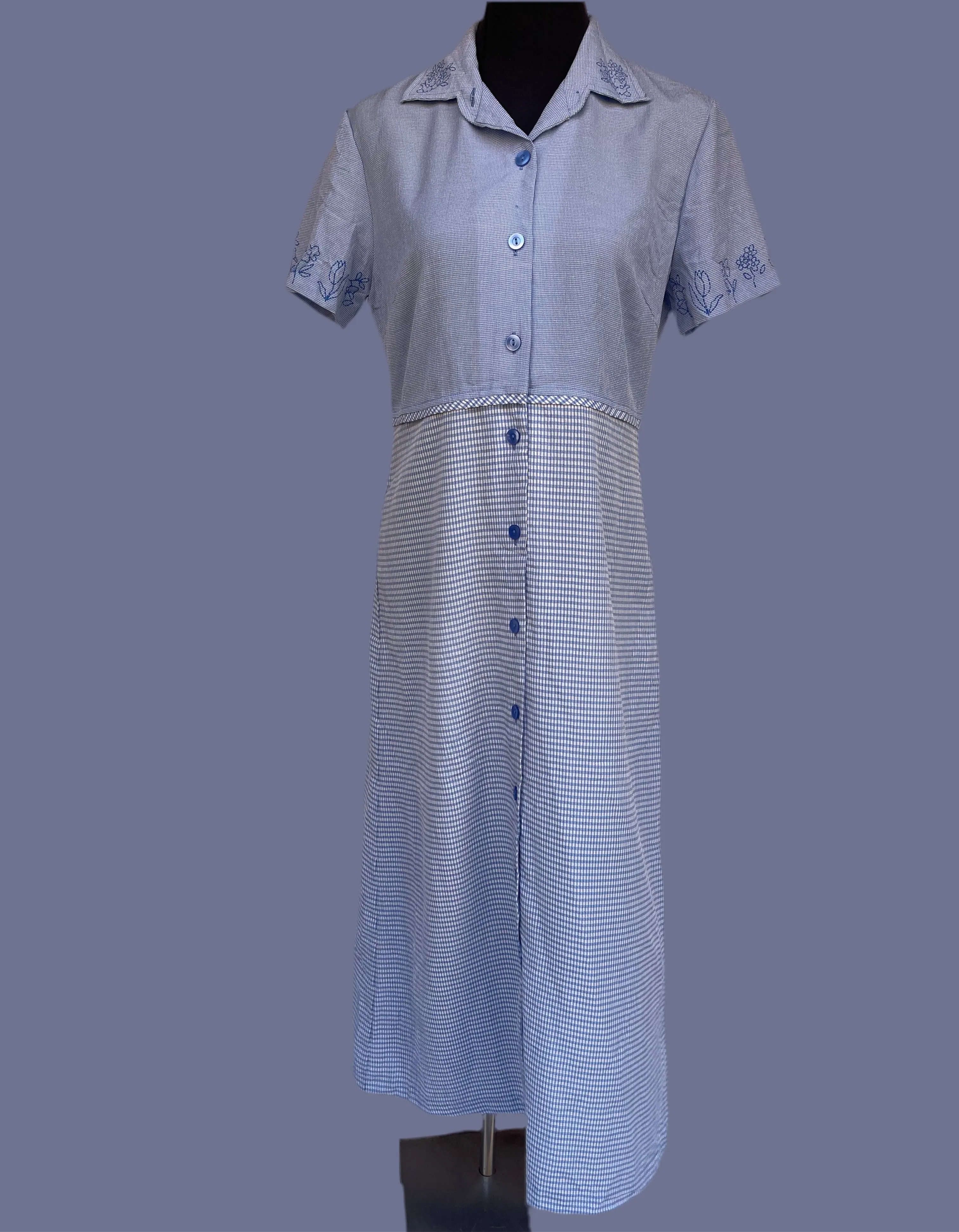 Vintage Checkered Button-Up Dress (34)